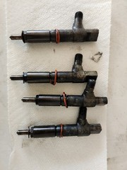 4 used Fuel Injector For Kubota Engine V2203 V2403 Bobcat Loader 1G796-53000