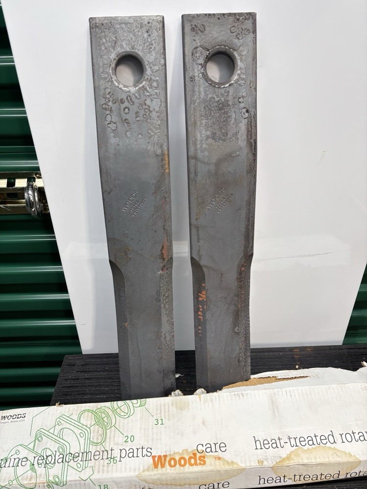 25″ OEM Woods 19162KT Batwing Brushbull Mower Rotary Cutter, 2 Blade Kit, 1916