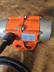 ATA Tb-0.1 AC Vibration Motor 110V 30W Single Phase 3000/3600 RPM – NEW