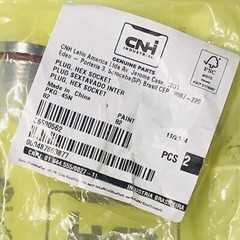(LOT OF 2) CNH INDUSTRIAL HEX SOCKET PLUG 86590562