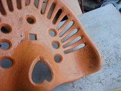 Vintage Cast Iron Tractor Seat Unbranded Painted Lot 26-16-25-K