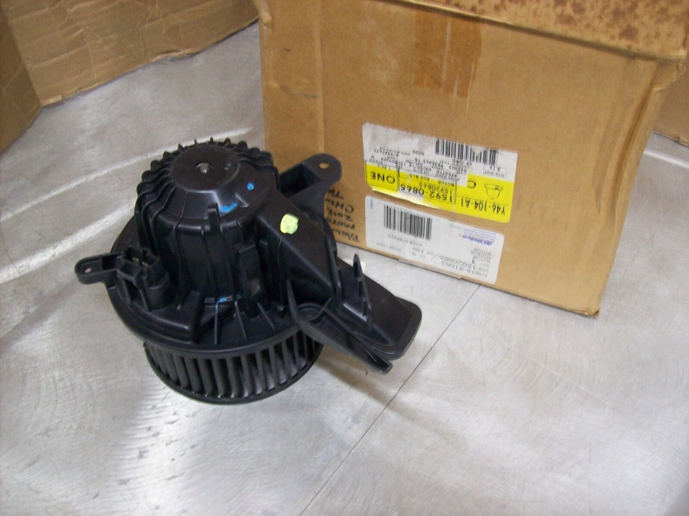 GM General Motors Genuine OEM NOS AC Delco Blower Motor 15-81062