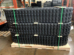 Size 320x86x49 Z Rubber Track Set Qty 2 Bobcat T180 T190 T550 T570 T590 T595