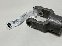 WEASLER 1-1/4″ Round Bore Yoke 806-1420 (1/4″ & 5/16″ Keyway & Set Screw)