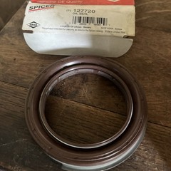 NOS Spicer Dana 127720 – Differential Pinion Seal