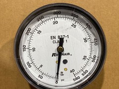 580 psi Pressure Gauge Panel Mount 173330-P844U Ametek 3 1/2 New