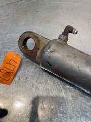 1979 Massey Ferguson 2775 Tractor 3pt Lift Cylinder