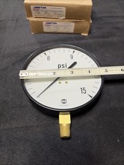 Ametek Gauge 4.5” Dial 0-15 Psi P500 1/4” ANPT LM