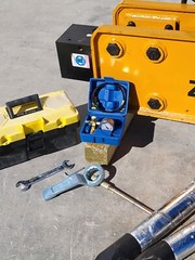 Skid Steer Attachment Wolverine 750 Hydraulic Hammer/Breaker Bobcat CAT CASE