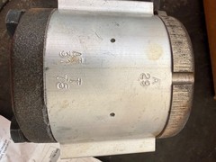 Hydraulic Single Gear Pump fits Bobcat 863 873 6657327 6658124 6665551