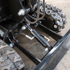 MMS 1.2Ton Enclosed Cab Mini Excavator 13.5HP Gas EPA Engine With 6 Attachments