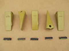 5 TEETH + PINS FOR CASE INDUSTRIAL 580SN WT 590L 590SN 680E 680G 680H 680L 780B