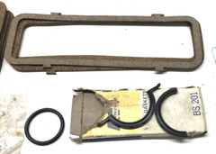 LOT OF MISCELLANEOUS AUTOMOTIVE GASKETS (VICTOR)