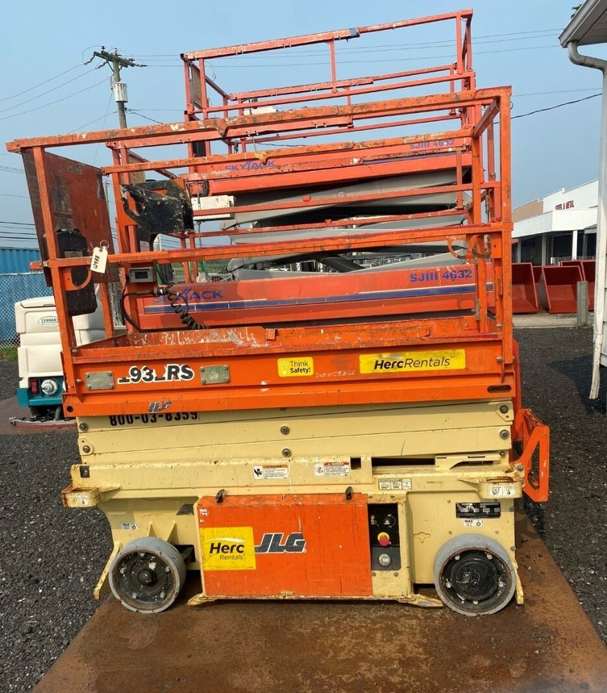 JLG 2014 Electric Scissor Lift 19′ Lift, 1932 RS