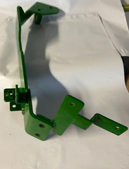 New- John Deere Bracket #SJ37529