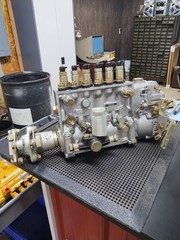 Zexel Injection Pump For Komatsu Engine, New out of box.. Complete with Drive As