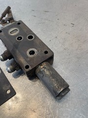 1979 Massey Ferguson MF 2775 Tractor Hydraulic Valve