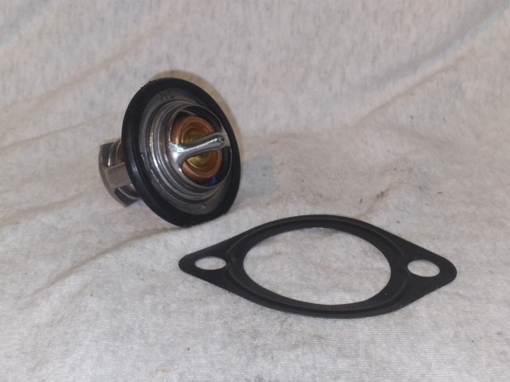 Genie Kubota 1392786GT THERMOSTAT & 865435GT GASKET