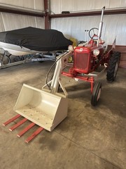 1947 International 1000 Loader IH club Vintage Tractor Rare Bucket Restored A++