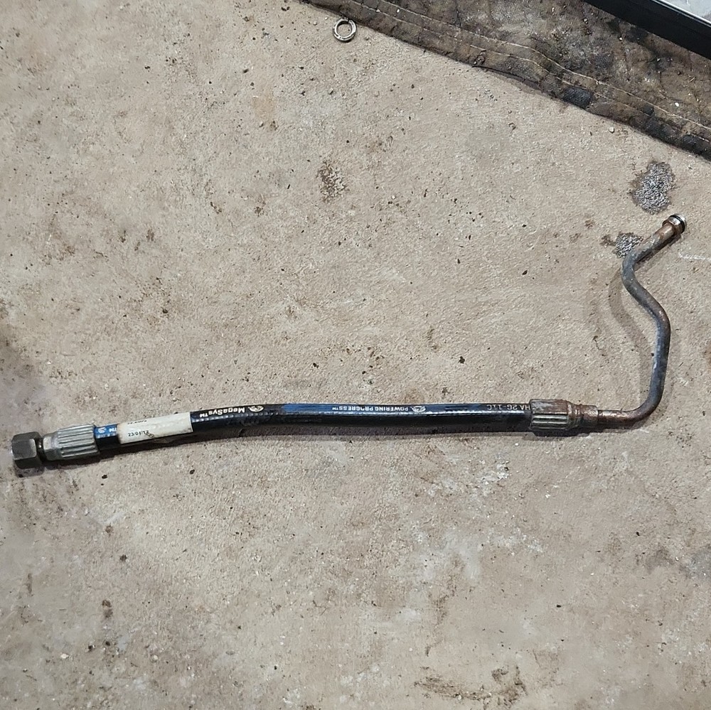 John Deere X738 AUC18360: Hydraulic Hose Used