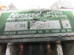Kleenseal 81741 Hydra Measure 4 Oz. Series B 1/4″ NPT Ports