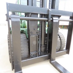 Clark C500 Y300D 30,000 LB Diesel Forklift 204″ H 2-Stage 96″ Forks Solid Tires