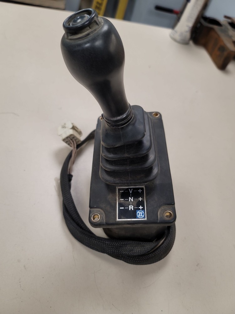 TEREX TA30 GEAR SHIFTER (STEUERUNG ZF VTS-3 6006035006) WORKS EXCELLENT OEM