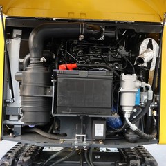 1.8 Ton Mini Excavator Kubota Diesel Engine Side Swing Quick Hitch Excavator