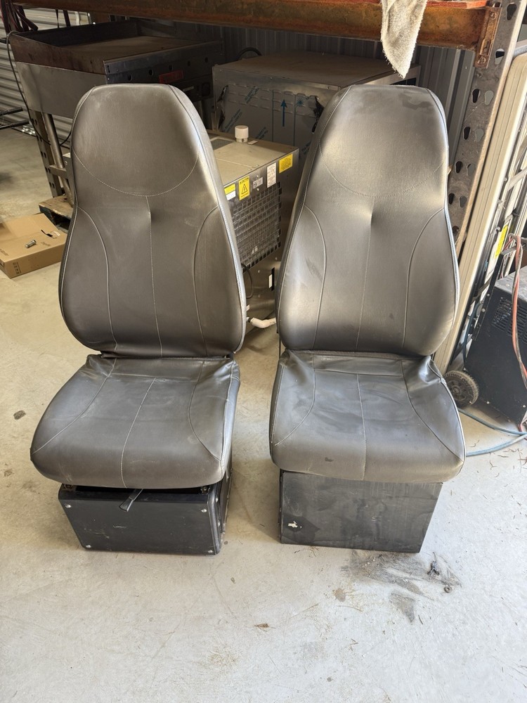 Navistar International Truck Front Pair Of Seats 2512753C1 Charcoal Semi Bus