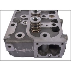 RTV1100 D1105 Complete Cylinder Head for Kubota 2400HST-D B2400HST-E with Valves