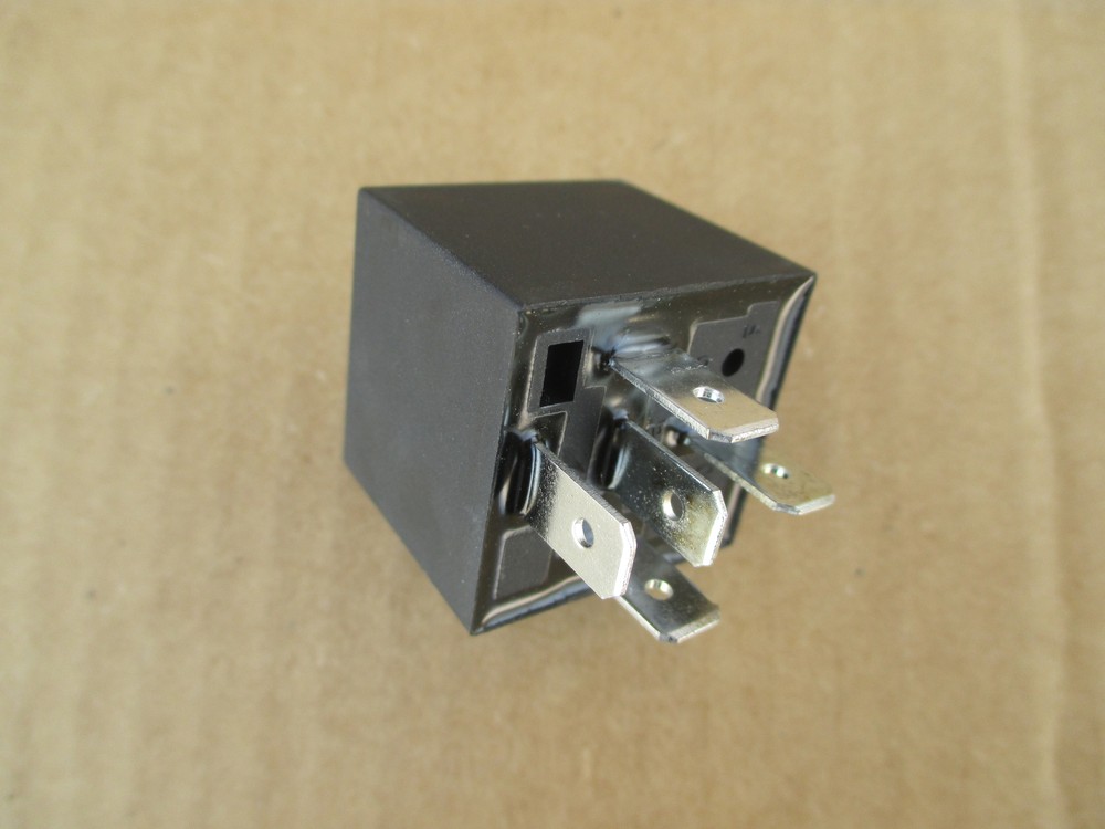 MAGNETIC RELAY SWITCH FOR BOBCAT S750 S770 S850 T110 T140 T180 T190 T200 T250