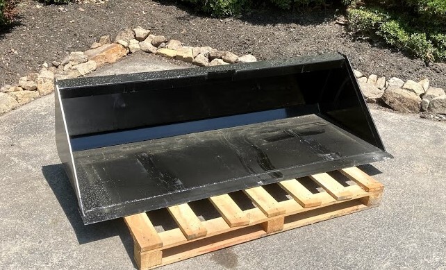 Economy 72″ Skid Steer/Tractor 6′ Bucket with Universal SSQA Mounting Plate
